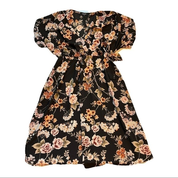 Feminine floral maternity dress black background faux wrap empire waste size 4 - Picture 1 of 6